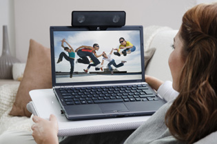 Logitech_ Laptop_Speaker_Z205_lifestyle